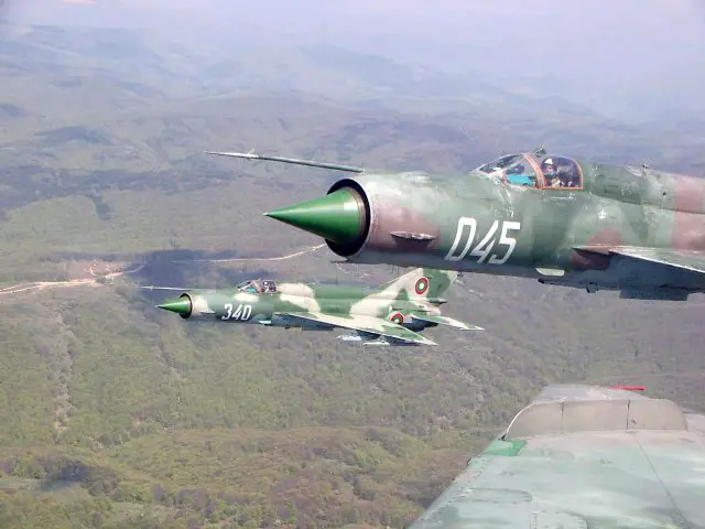 Bulgaria is considering the option of getting second-hand jet fighters free-of-charge from the United States, Defence Minister Nikolai Nenchev said on April 22. A member of Nato since 2004, Bulgaria has an ageing fleet of Russian-made jet fighters, and there has been a continuing and inconclusive saga of getting new Western-made aircraft, said the Sofia Globe today. 