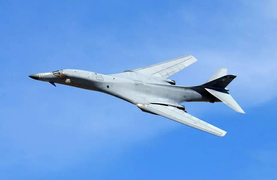 B 1B Bomber will have hypersonic missiles 01