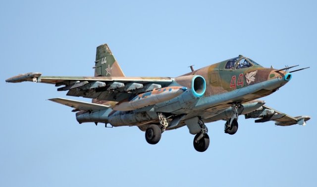 Su-25 close air support combat aircraft technical data sheet specifications intelligence description information identification pictures photos images video Russia Russian Air Force aviation air defence industry military technology