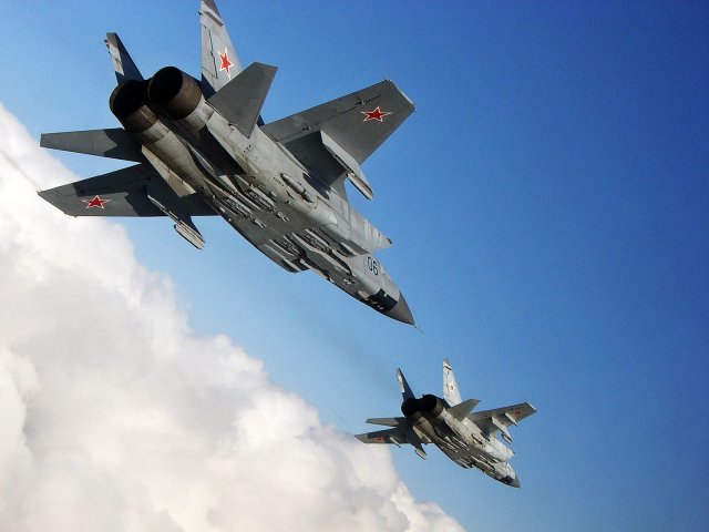 According to BGN News, six MiG-31 long-range interceptor aircraft from Russia have landed in Damascus, in partial fulfillment of a protocol signed between Moscow and the Syrian regime in 2007. The deal signed in 2007 between Russia and Syria features the sale of a total of 8 MiG-31 jets, the local media unveiled on August 16.