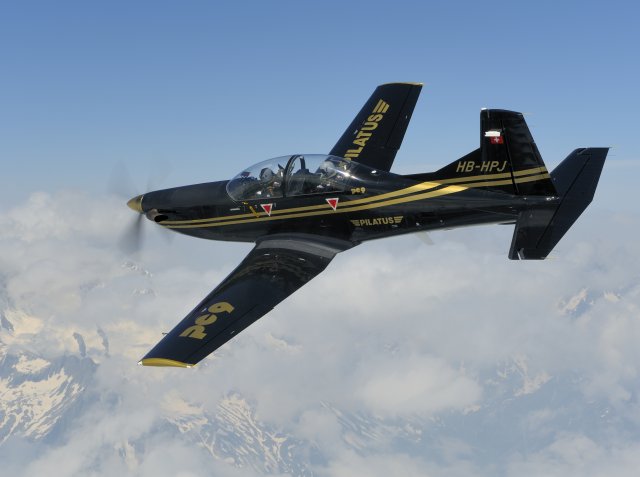 Pilatus Aircraft Ltd is delighted to announce that the Royal Jordanian Air Force (RJAF) has signed a contract for the purchase of nine Pilatus PC-9 M training aircraft. The order also includes a simulator, training equipment and a comprehensive logistics support package, the Swiss company announced today August 10. 