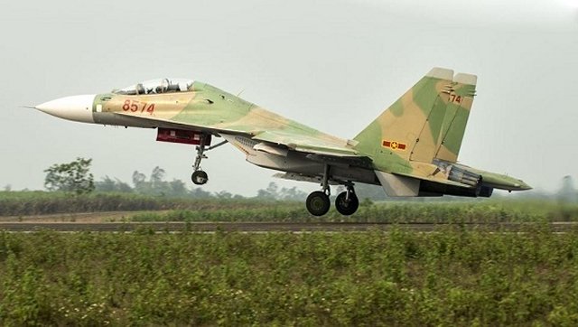 Two more Su-30MK2 multi-role fighters, 8814 and 8815, arrived at Da Nang air base (Vietnam). The aircraft were delivered to the customer under a contract for delivery of 12 jets of the type signed in 2013. The jets were delivered to Vietnam by An-124-100 Ruslan transport aircraft, i-Mash reports with reference to Bao Dat Viet.