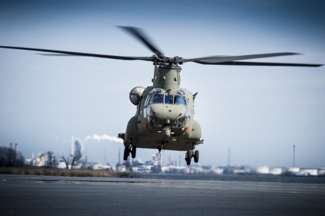 Boeing delivers final Mk6 Chinook transport helicopter to the RAF 640 001