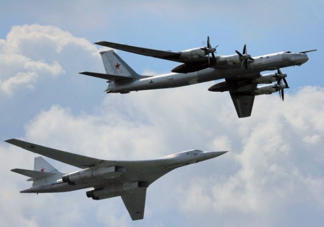 Russia plans to induct two upgraded Tu 160 and seven Tu 95MS strategic bombers in 2016 640 001