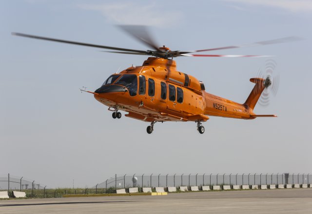 Bell Helicopter, part of Textron Inc. company, announced on July 1st, 2015, the successful first flight of the Bell 525 Relentless. The maiden flight of the super-medium helicopter took place at the company’s aircraft assembly center in Amarillo, Texas.