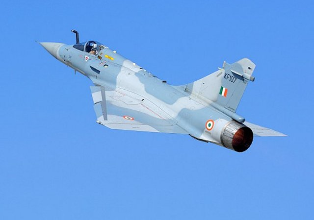 Today, March 25, the acceptance ceremony of the first two Indian Air Force Mirage 2000 I/TI was held at Istres, Dassault Aviation’s Flight Test Centre, under the high patronage of HE Ambassador Arun K. Singh, the Indian Ambassador to France, announced the French aircraft manufacturer. The ceremony was hosted by Eric Trappier, Dassault Aviation Chairman & CEO, and Pierre Eric Pommellet, Thales Executive Vice President, Defence Mission Systems. 