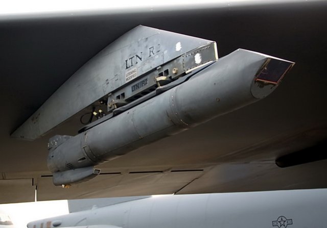 Kuwait to integrate Lockheed s Sniper ATP on its F A 18 fighter aircraft 640 001