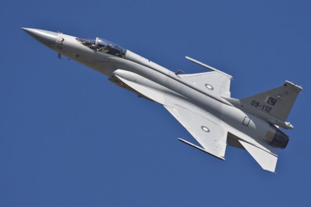 Pakistan eyes on Thales Damocles targeting pod for its JF 17 fighter jets 640 001