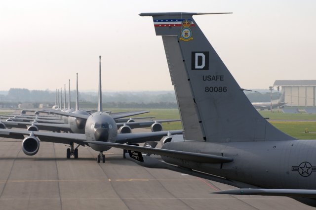 USAF deploys KC 135 tanker aircraft in France to support Operation Juniper Micron 640 001