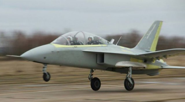 Russia first forward swept wing trainer aircraft SR 10 made its maiden flight 640 001
