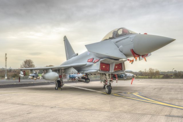 Eurofighter Typhoon achieves ground trials with Brimstone missil 640 001