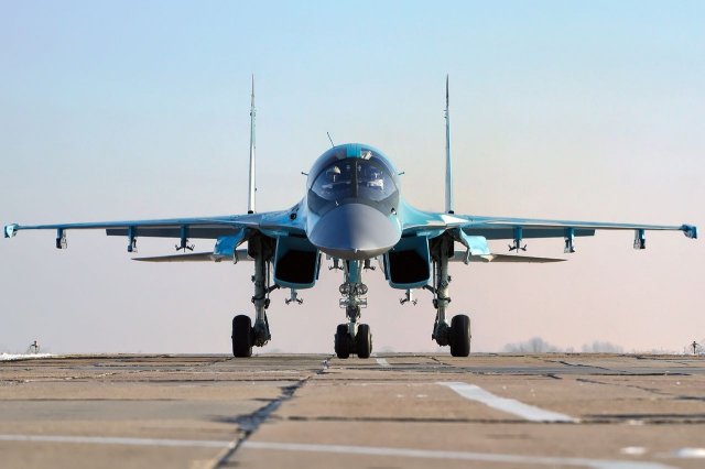 Sukhoi hands over new batch of Su 34 strike fighters to Russian Air Force 640 001