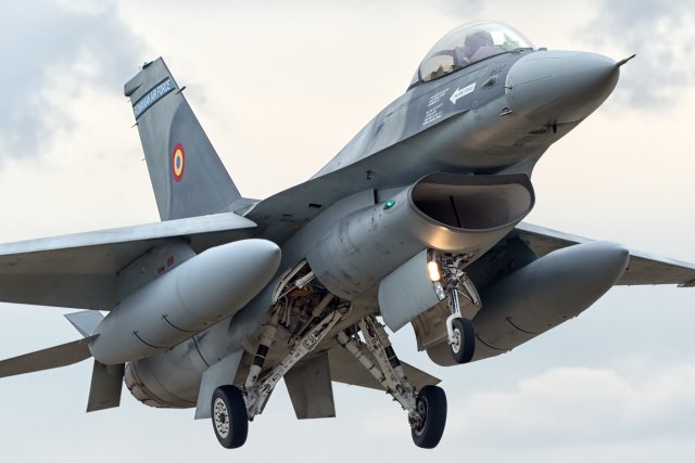 Lockheed Martin to provide Romania with F 16A B Block 15 training system 640 001