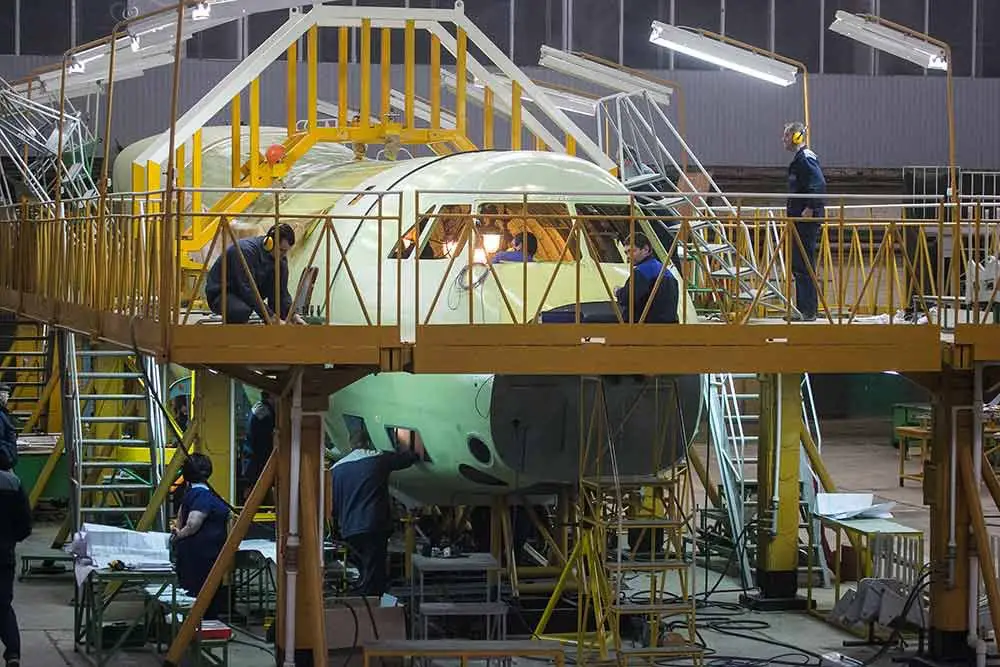 Ilyushin Il 112V military airlifter enters final assembly stage 640 001