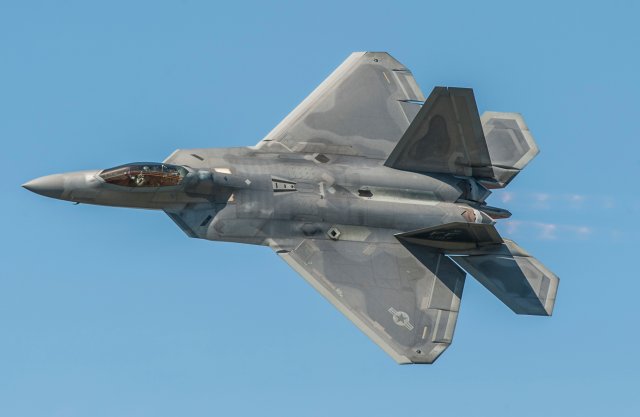 BAE Systems to modernize F 22 Raptor fighter s Head Up Display 640 002