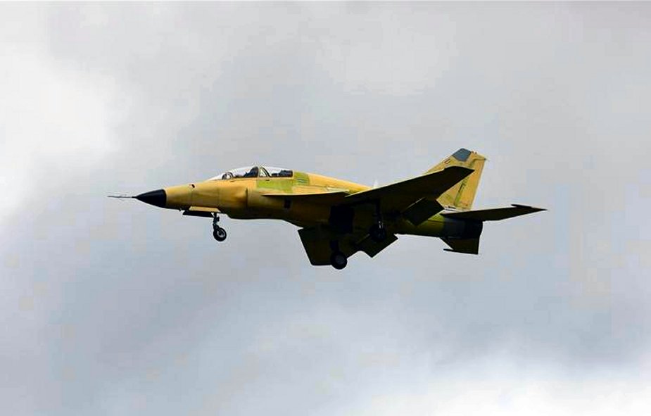 China FTC 2000G fighter jet completes maiden flight 001
