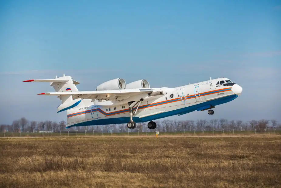 Russian Amphibious Beriev BE-200ES Drops Water in Dubai Airshow
