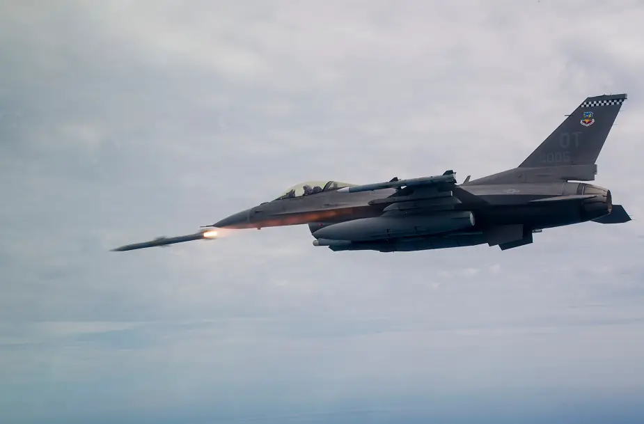 F 16 Operational Flight Program delivers new capabilities 01