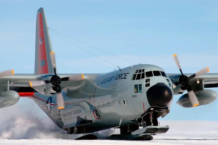 US 109th Airlift Wing deploys LC 130J Super Hercules to New Zealand for emergency missions to Antarctica 2