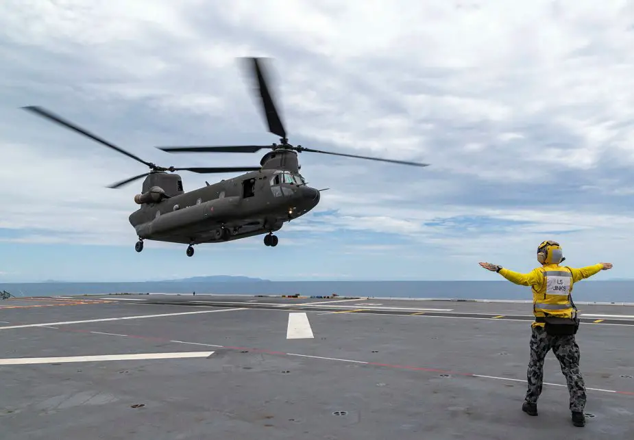 Singapore Air Force CH 47 Chinook crews qualify for deck landing on Australian vessels 2
