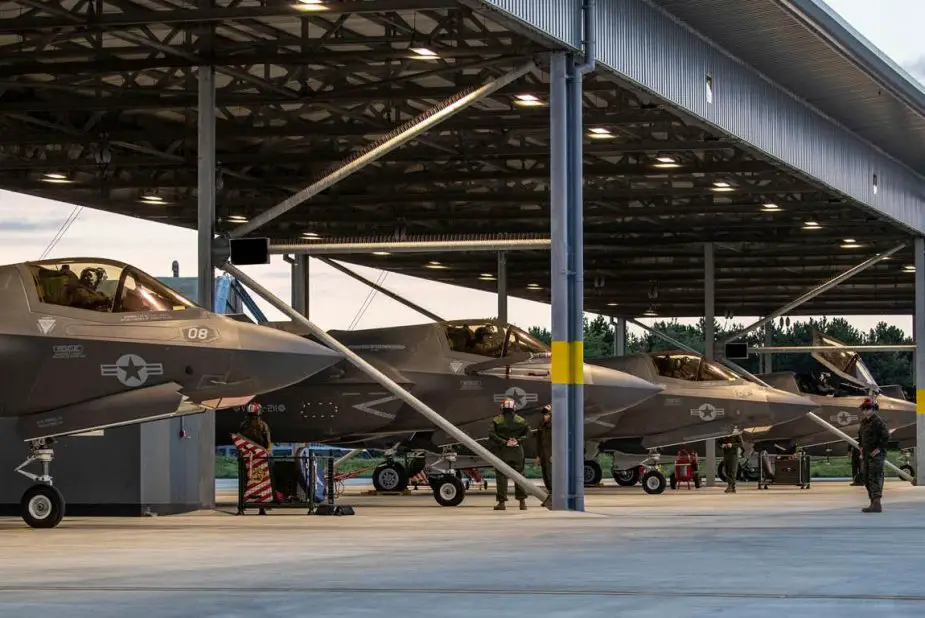 US F 35Bs arrive for work up with British Royal Navys aircraft carrier HMS Queen Elizabeth 925 001