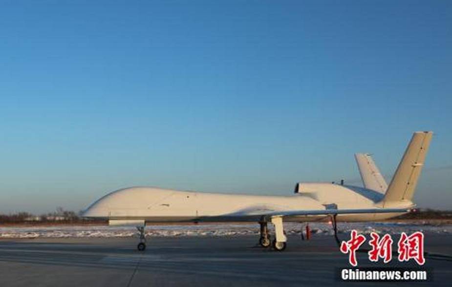 Chinese CASIC WJ 700 UAV makes maiden flight