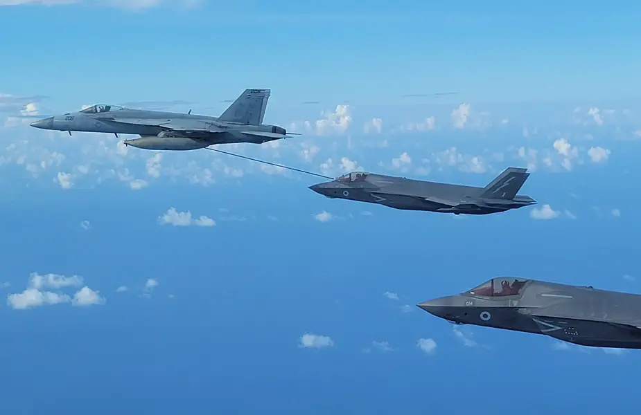 F 35B Lightnings conduct air to air refuelling from a US Navy Super Hornet for the first time 01