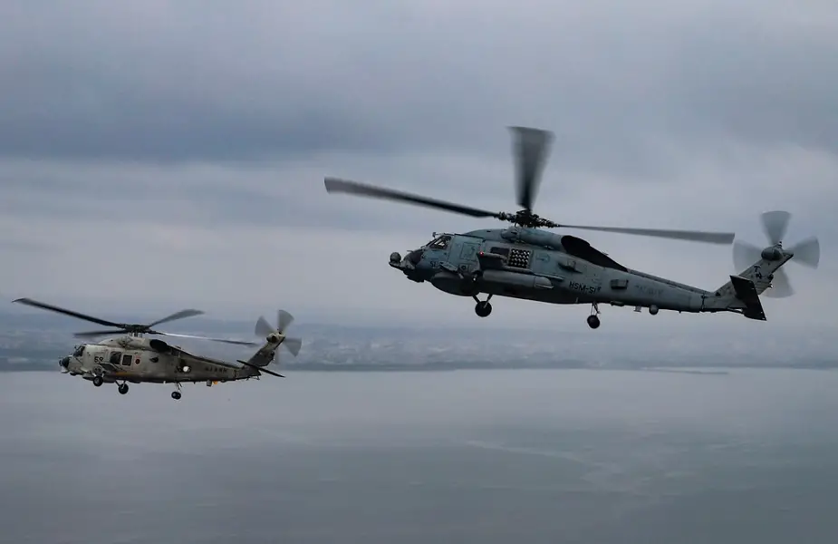 US Navy and JMSDF helicopter squadrons conduct bi lateral exercises