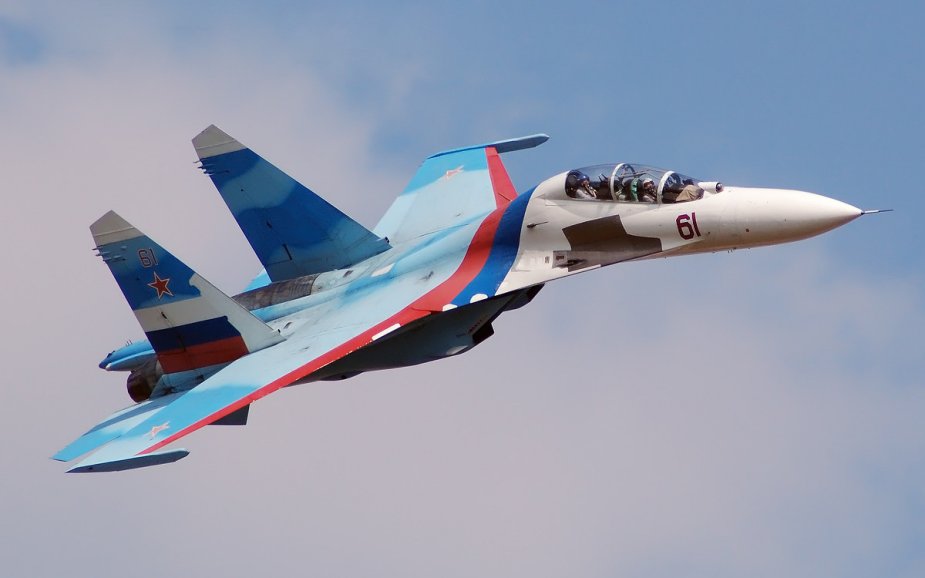 Russian Su 27 fighter aircraft practice air fighting near Kaliningrad1