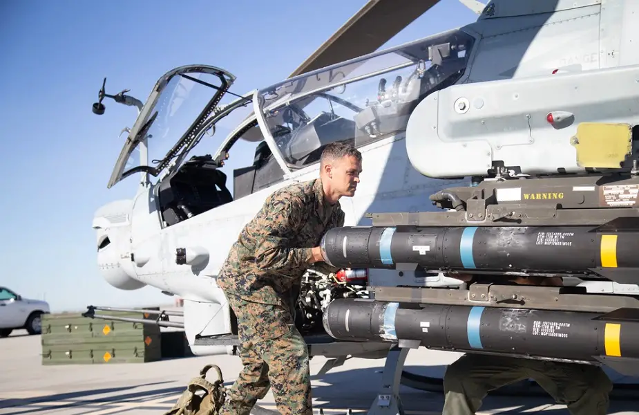 US Marines test joint air to ground missile on land targets 02