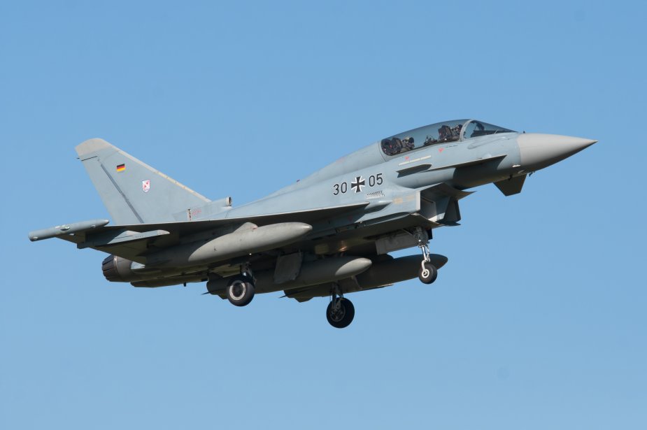 https://airrecognition.com/images/stories/news/2022/march/German_Eurofighter_Typhoon_fighter_jets_patrolling_skies_over_Poland.jpg