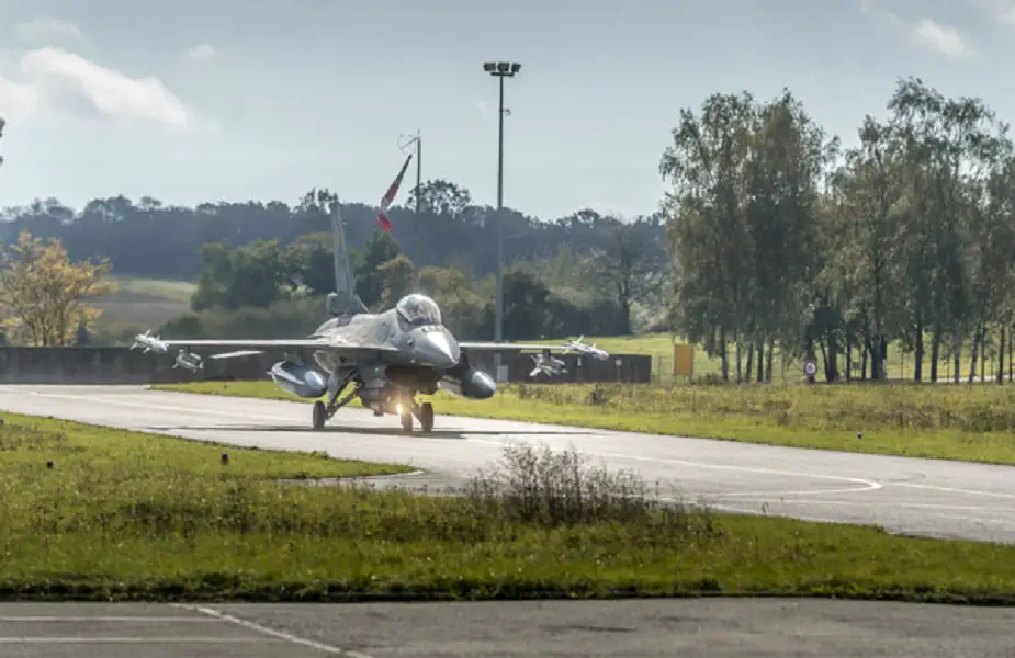 A new Belgian detachment of F 16s departed for Operation Enhanced Vigilance Activities in Estonia 02