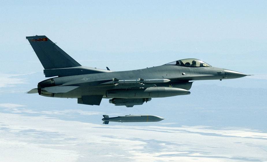 Morocco Air Force F 16 fighters to be armed with JSOW Joint Stand Off Weapons
